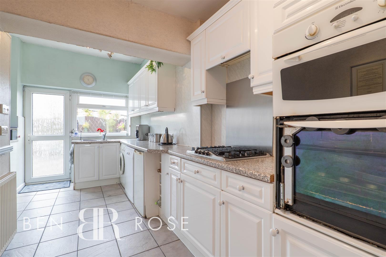 3 bed property in Brownedge Road, Preston